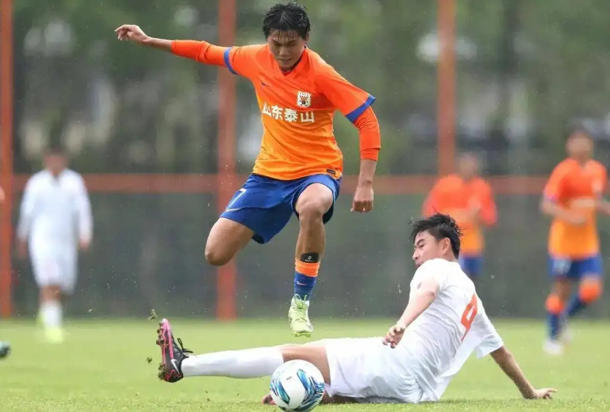 中国足球设施远超葡萄牙，但培养不出C罗！